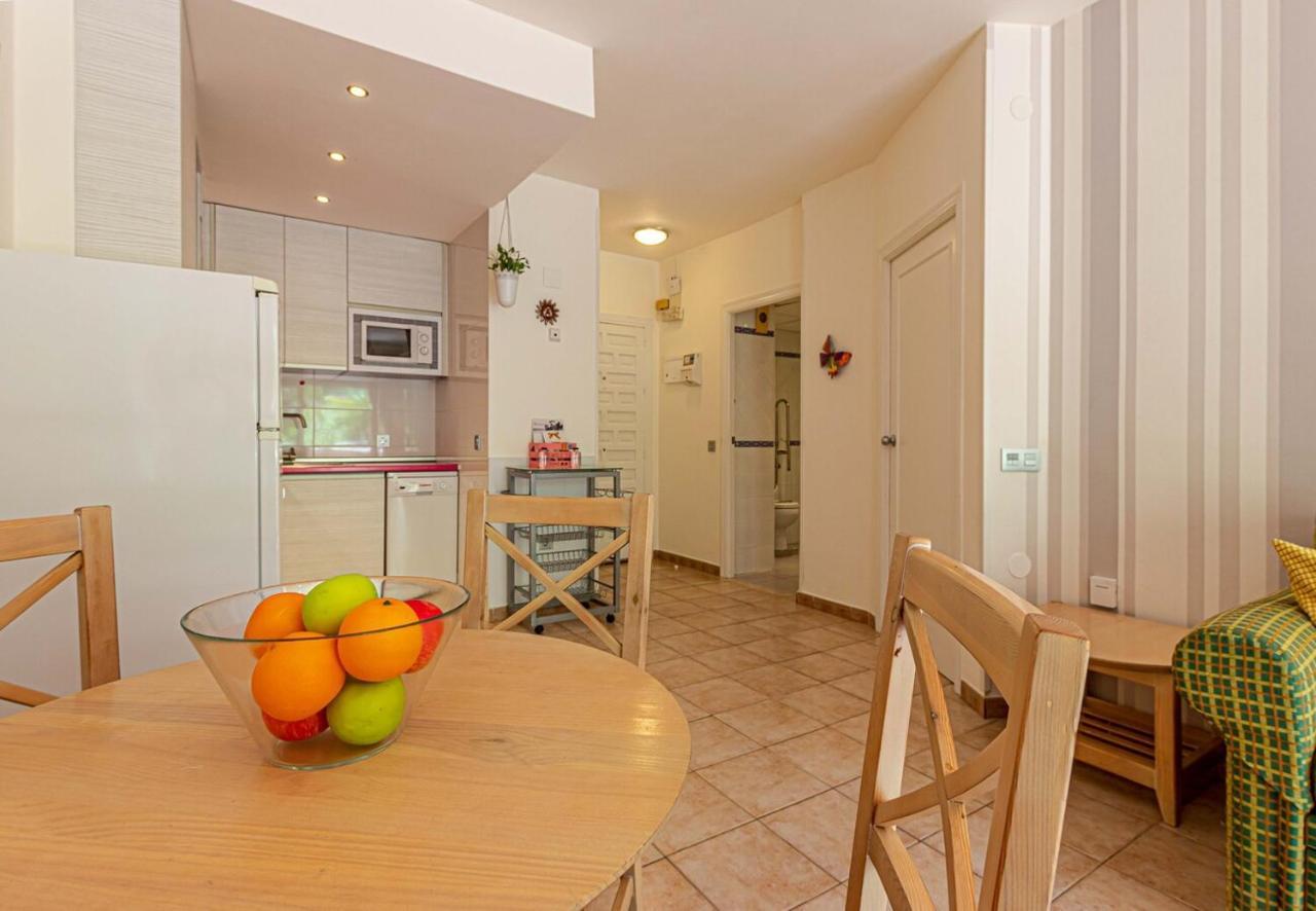 797 Holiday Rentals- Precioso Piso Con Vistas Al Jardin En Benalbeach Benalmadena Exterior photo
